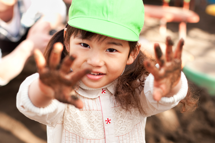 干渉しすぎは逆効果！？子供同士のケンカに対する対処法